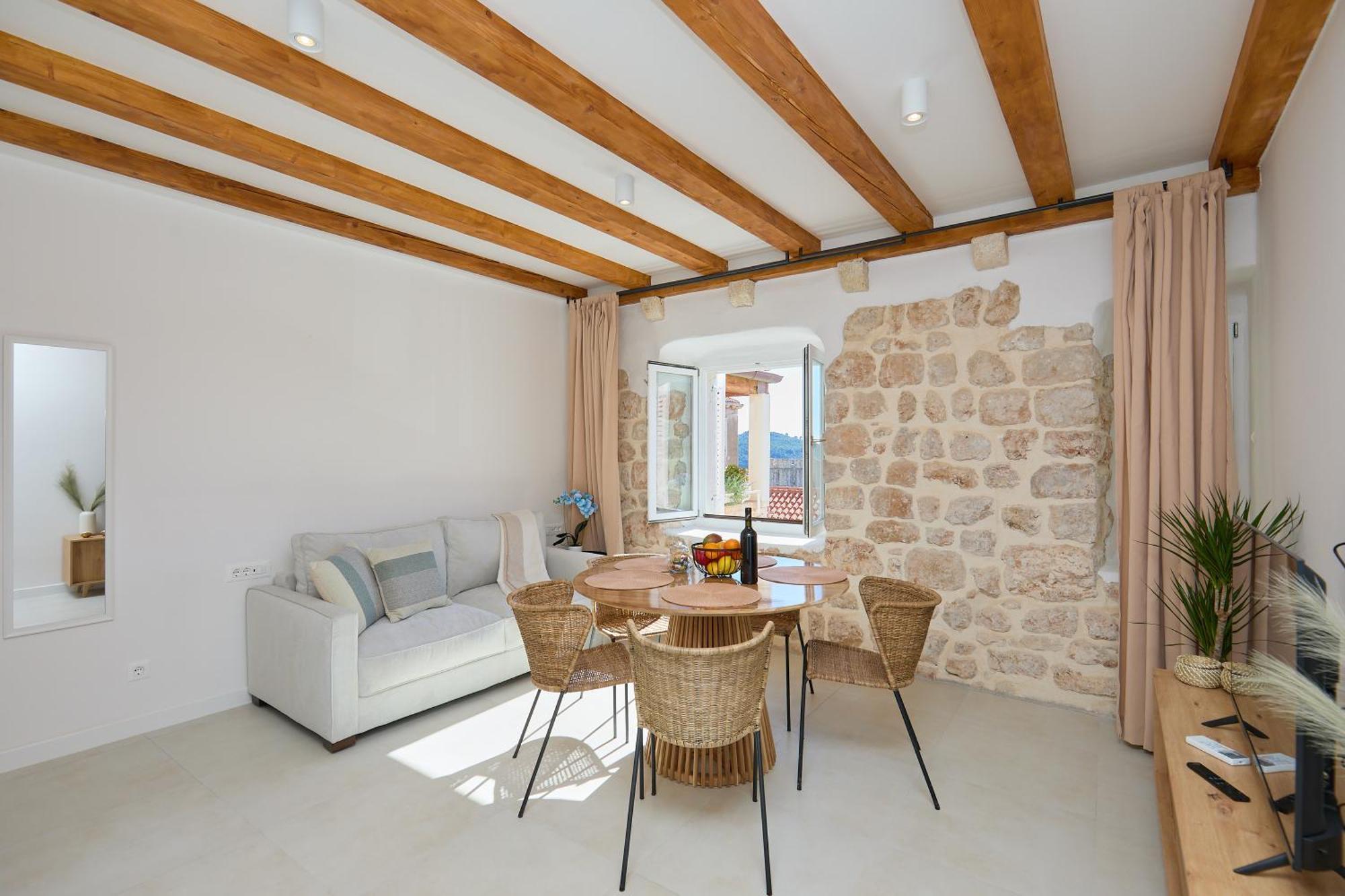 Apartment Iza Grada *